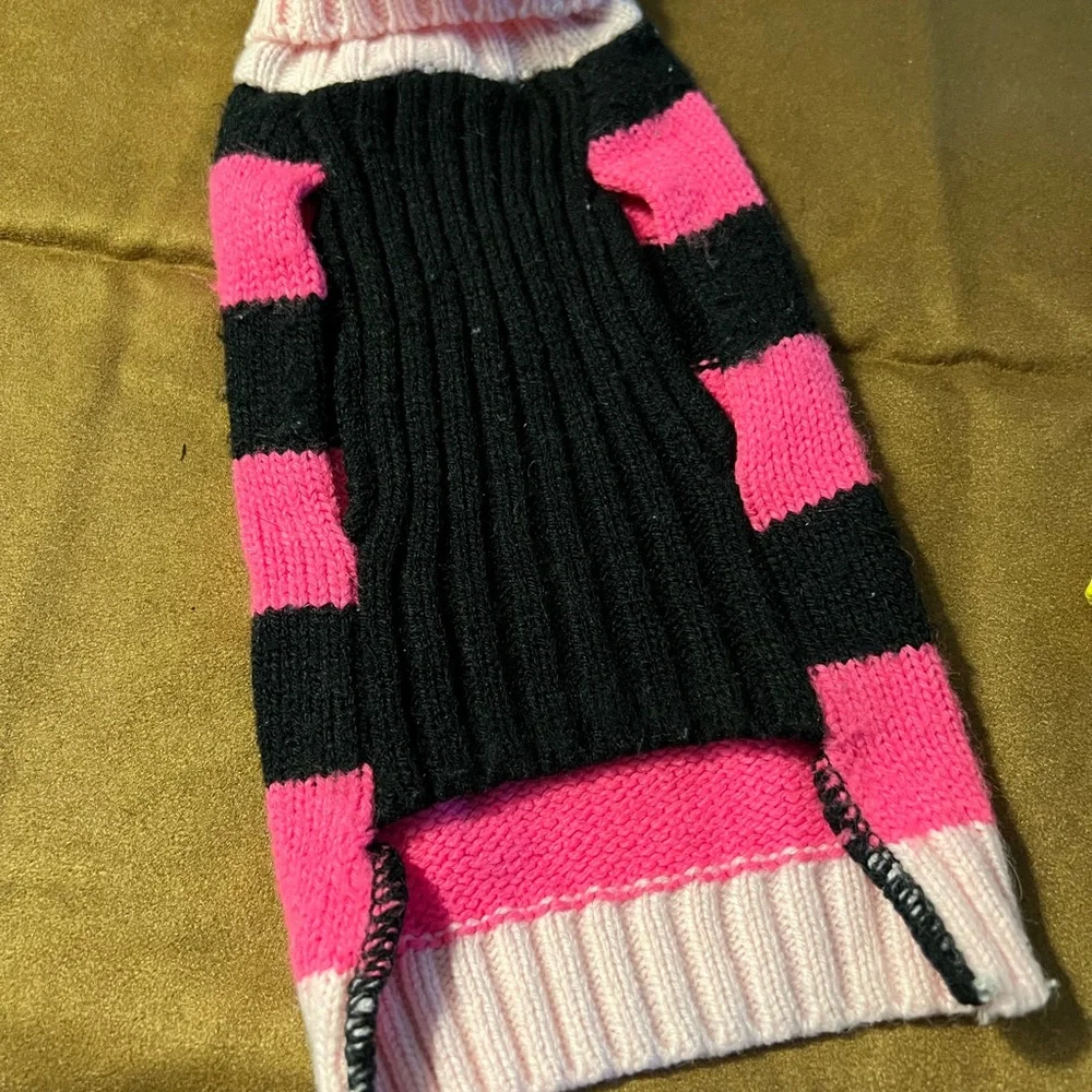 Red Heart-Pattern dog Sweaters and sleepers